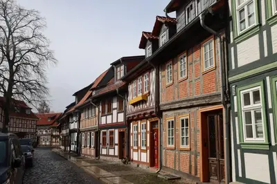 Das Gebäude in dem sich das Ferienhaus befindet