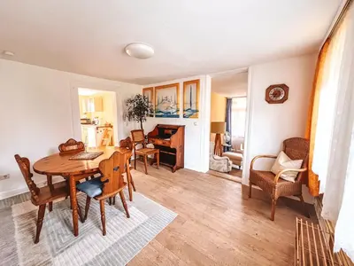 Ein Sitzbereich in der Unterkunft Gemütliche Terassenwohnung mit rustikalem Charme