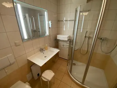 Ein Badezimmer in der Unterkunft Altstadt-Refugium - Schlossblick, Sauna, Parkplatz, Innenstadt, Wow Sky Sport BL