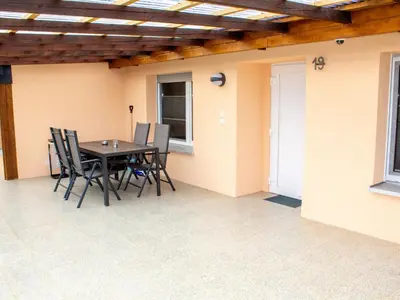 Ein Patio oder anderer Außenbereich in der Unterkunft Comfort Near Castle Views