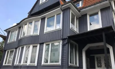 Das Gebäude in dem sich die Ferienwohnung befindet