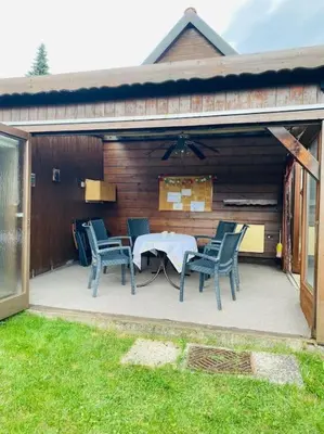 Das Gebäude in dem sich die Ferienwohnung befindet