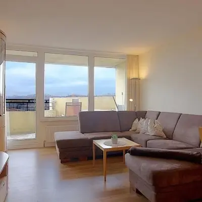 Apartment 582