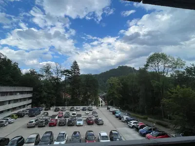 Ein allgemeiner Bergblick oder ein Berglick von der Ferienwohnung aus