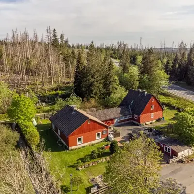 HIRSCH Hänsel Ferienhaus Garten mit Bergblick - Grill -Wald