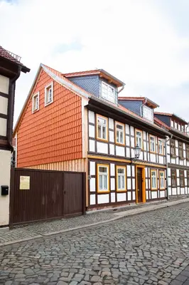 Das Gebäude in dem sich die Ferienwohnung befindet