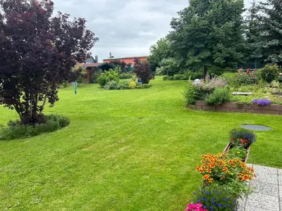 Ein Garten an der Unterkunft Ferienwohnung am Lehof