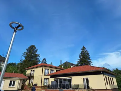 Das Gebäude in dem sich die Ferienwohnung befindet