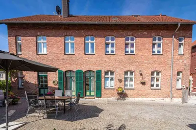 Das Gebäude in dem sich die Pension befindet