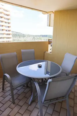Ein Balkon oder eine Terrasse in der Unterkunft Sternenblick Lodge, im Harz, mit Schwimmbad und Sauna