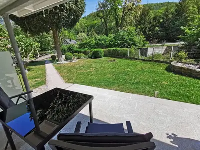 Ein Garten an der Unterkunft Naturgeist Comfortable holiday residence