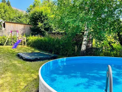Der Swimmingpool an oder in der Nähe von Das Urlaubszuhause für Familien, Großfamilien, Mehrfamilien und kleine Gruppen bis zum 12 Personen mit vielen Unterhaltungsmöglichkeiten im Harz