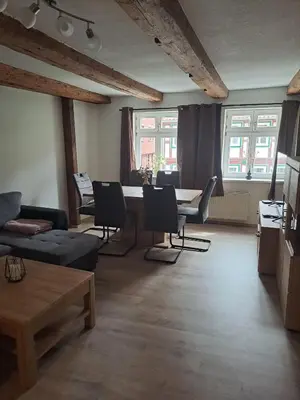 Ein Sitzbereich in der Unterkunft Ferienwohnung Erna