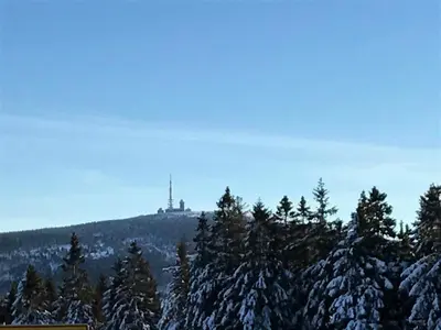Ein allgemeiner Bergblick oder ein Berglick von der Ferienwohnung aus
