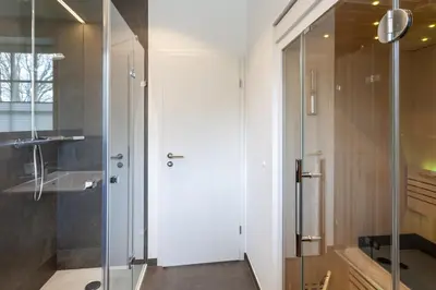 Ein Badezimmer in der Unterkunft Ferienwohnung Hirschmann 3 mit Sauna und Balkon