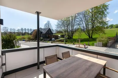 Ein Garten an der Unterkunft Ferienwohnung Carla mit Sauna und Balkon