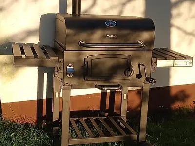 Ein für Gäste verfügbarer Grill in der Ferienwohnung