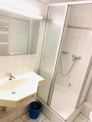 Ein Badezimmer in der Unterkunft Superior Apartment 581, mit Sauna & Schwimmbad