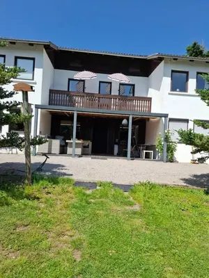Ein Garten an der Unterkunft Hochwald Balkon