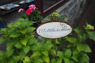 Ein Garten an der Unterkunft Frauenpension Arleta - Women only