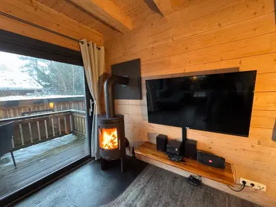 TV/Unterhaltungsangebot in der Unterkunft Harz - Blockhaus, 4 und 5 Sterne Blockhäuser, Sauna und Kamin, RH