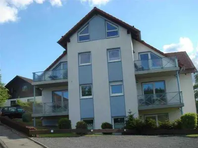 Das Gebäude in dem sich die Ferienwohnung befindet