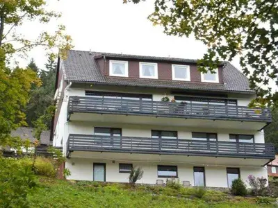 Das Gebäude in dem sich die Ferienwohnung befindet