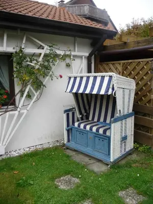 Das Gebäude in dem sich das Ferienhaus befindet