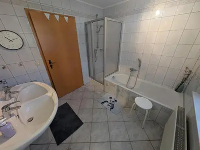 Ein Badezimmer in der Unterkunft Ferienhaus Bornholzweg in Quedlinburg 157 qm