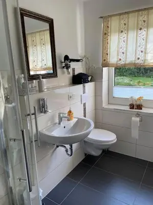 Ein Badezimmer in der Unterkunft Fewo-Grane