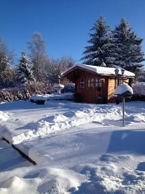 Oma Hennys Bergnest im Winter