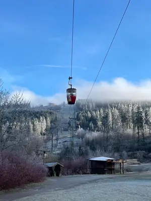 Gemütliche Ferienwohnung in Goslar Hahnenklee mit Blick auf den Bocksberg im Winter