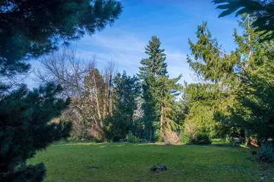 Ein Garten an der Unterkunft Ferienwohnung Graul