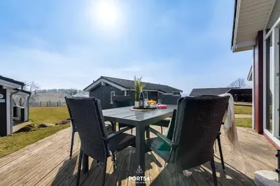 Das Gebäude in dem sich das Ferienhaus befindet