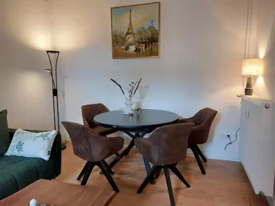 Ein Sitzbereich in der Unterkunft Ferienwohnung Hang zur Villa