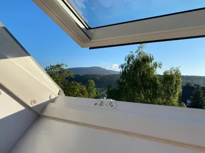 Ein allgemeiner Bergblick oder ein Berglick von der Ferienwohnung aus