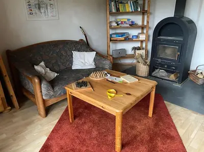 Ein Sitzbereich in der Unterkunft Rollstuhlgerechter Ferienbungalow in ruhiger Lage