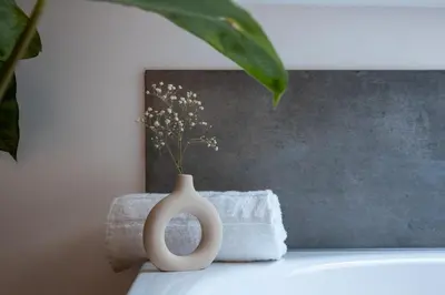 Ein Bett oder Betten in einem Zimmer der Unterkunft Lieblingsquartier komplett