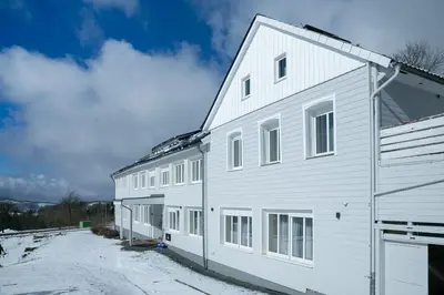 Das Gebäude in dem sich die Ferienwohnung befindet
