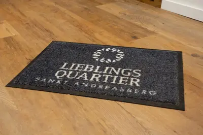 Ein Zertifikat, Auszeichnung, Logo oder anderes Dokument, das in der Unterkunft Lieblingsquartier - Penthouse Wohnung 13 ausgestellt ist