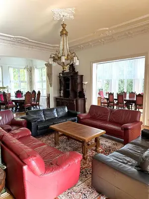 Ein Sitzbereich in der Unterkunft Villa Teufelsmauer
