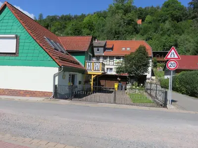 Das Gebäude in dem sich die Ferienwohnung befindet