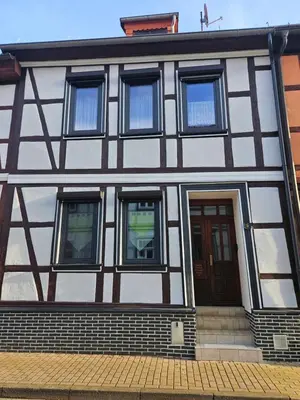 Das Gebäude in dem sich das Privatzimmer befindet