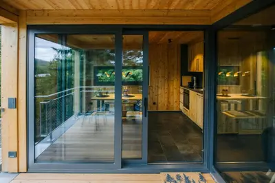 Ein Balkon oder eine Terrasse in der Unterkunft Discover The Harz National Park From A Tree House