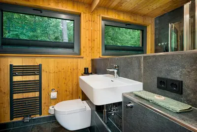 Ein Badezimmer in der Unterkunft Treetop House Near Mount Brocken