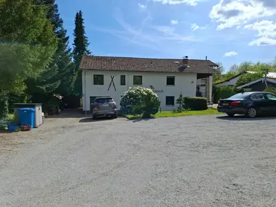 Das Gebäude in dem sich die Ferienwohnung befindet