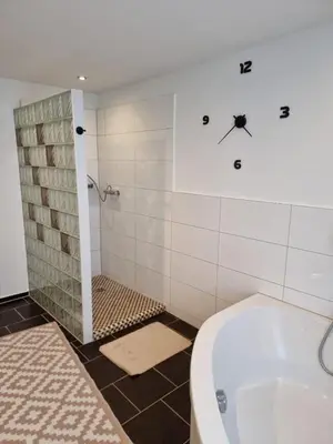 Ein Badezimmer in der Unterkunft FeWo Schloss- & Brockenblick