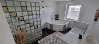 Ein Badezimmer in der Unterkunft FeWo Schloss- & Brockenblick