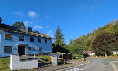 Das Gebäude in dem sich die Ferienwohnung befindet