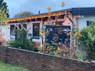 Das Gebäude in dem sich das Ferienhaus befindet